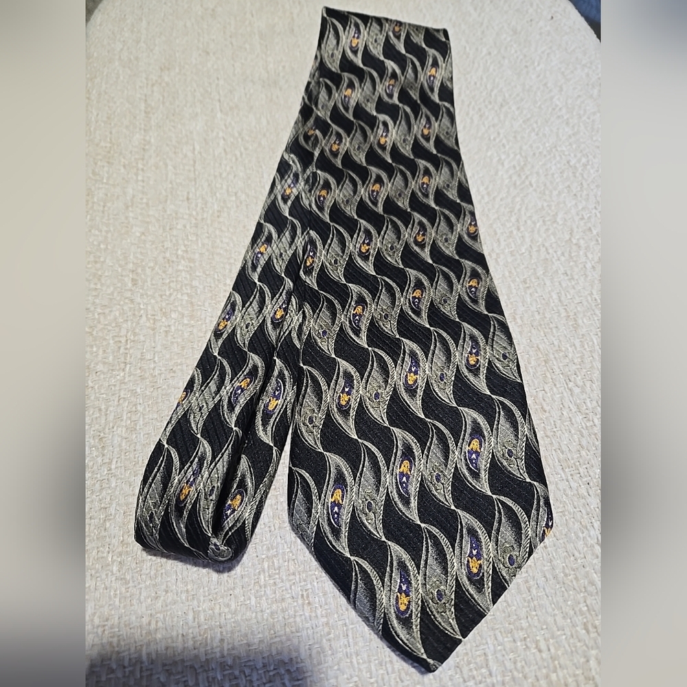 Aquascutum 100% Silk  Mens Tie In Black Grey Purple Peacock Inspired Print NWT